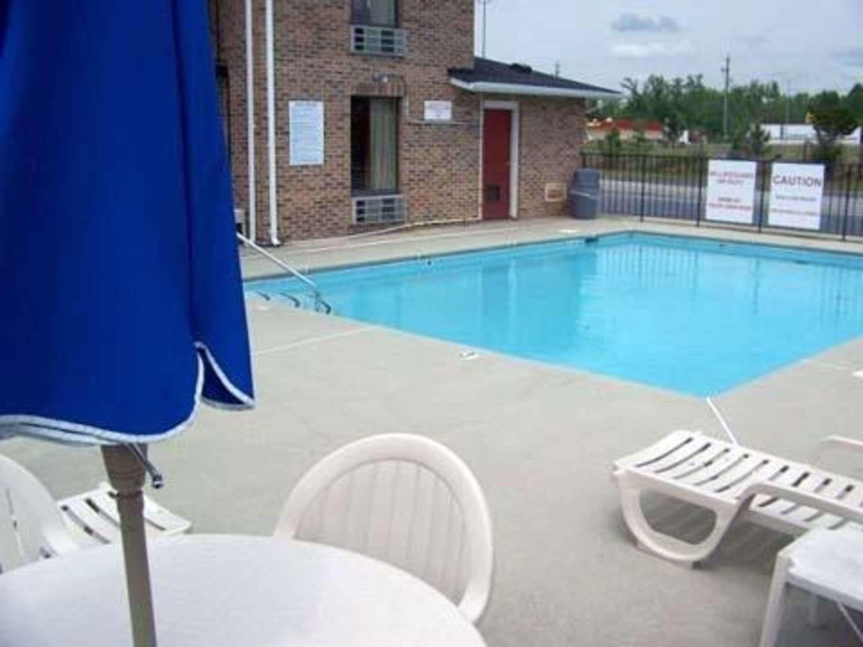 Econo Lodge Inn & Suites Lugoff Exterior photo
