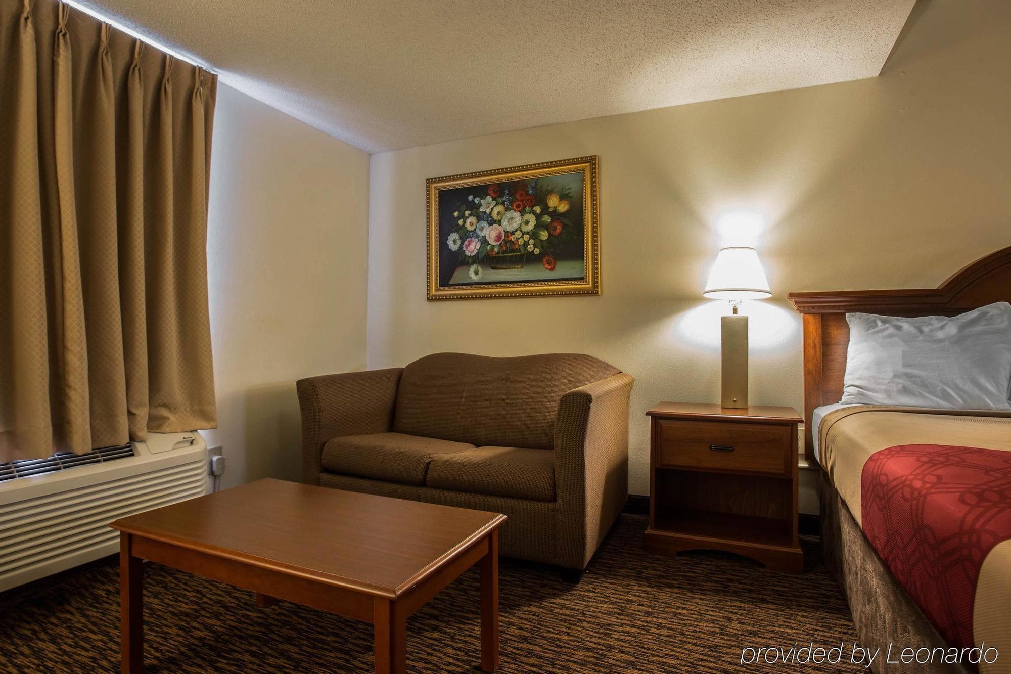 Econo Lodge Inn & Suites Lugoff Exterior photo